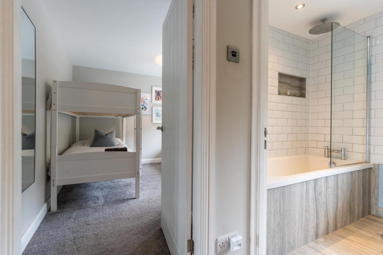 No40Barmouth-Modern,Spacious&Hot Tub Εξωτερικό φωτογραφία